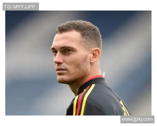 足球天才马伦的成长历程与职业生涯全景解析 足球天才马伦的成长历程与职业生涯全景解析